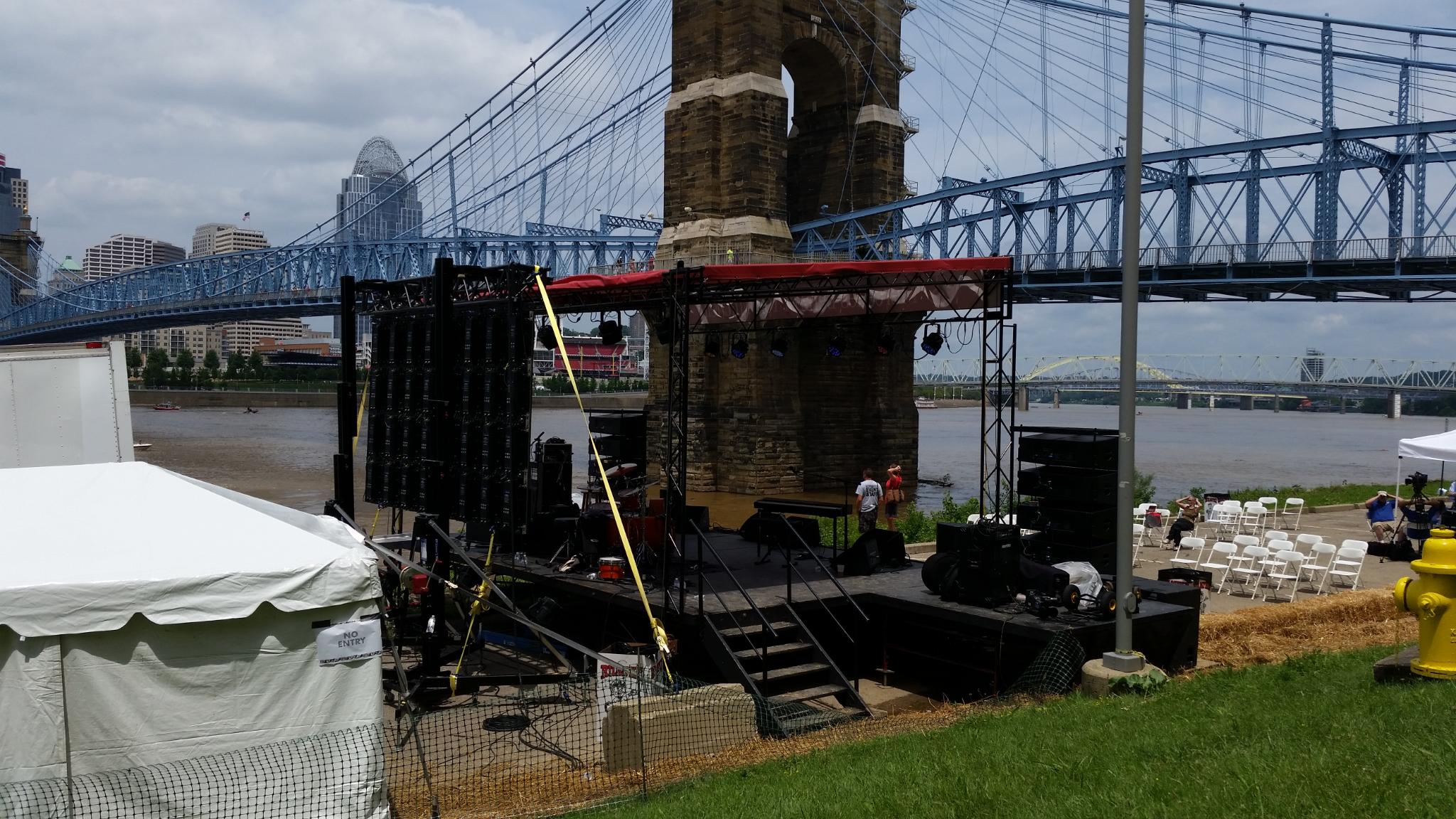 Freq City Sound 2 X 12" Powered Line Array for sale