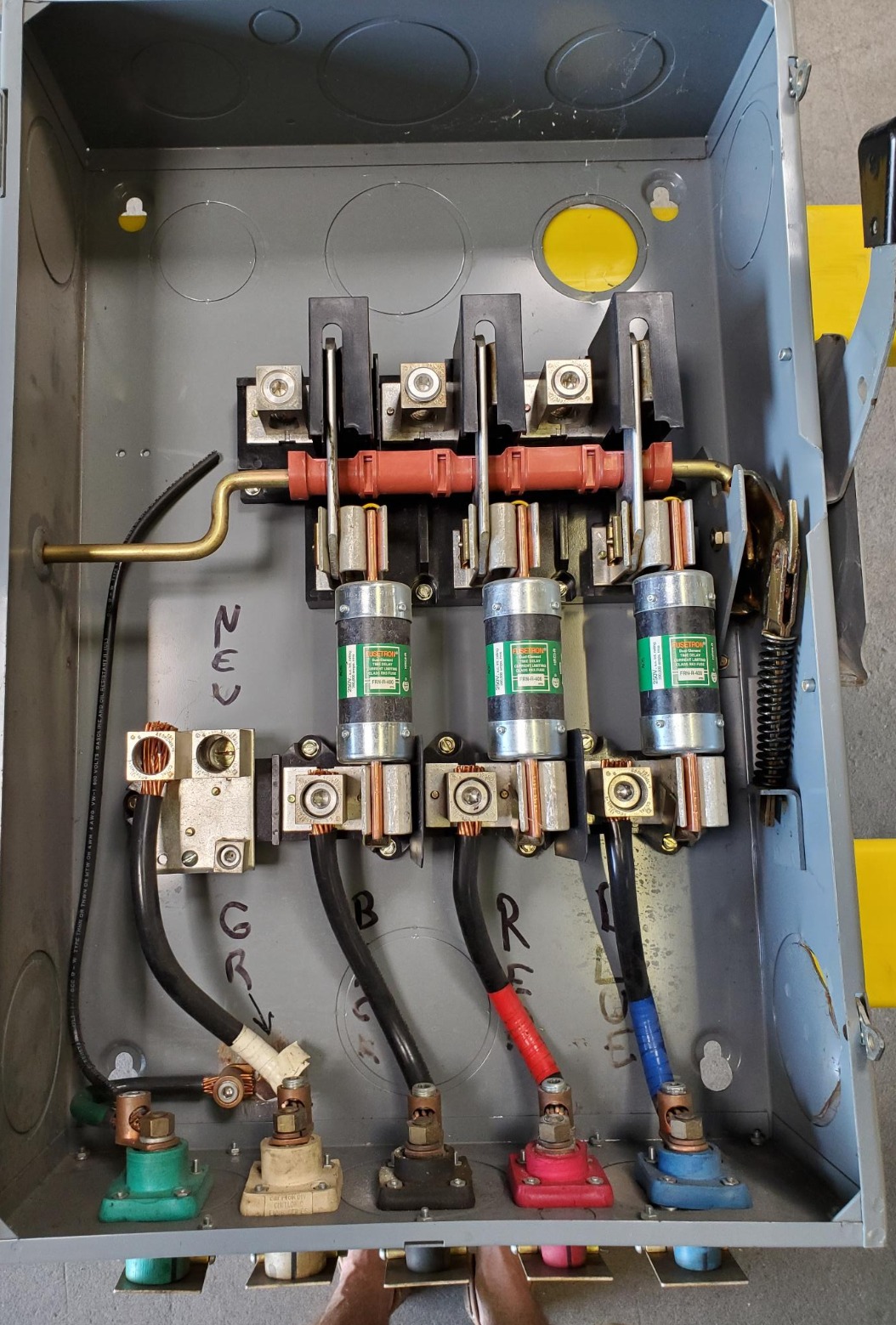 Square D Company Box 400A 3 Phase Power Input Panel 16 Series Cam Reversed ground/neutral $950