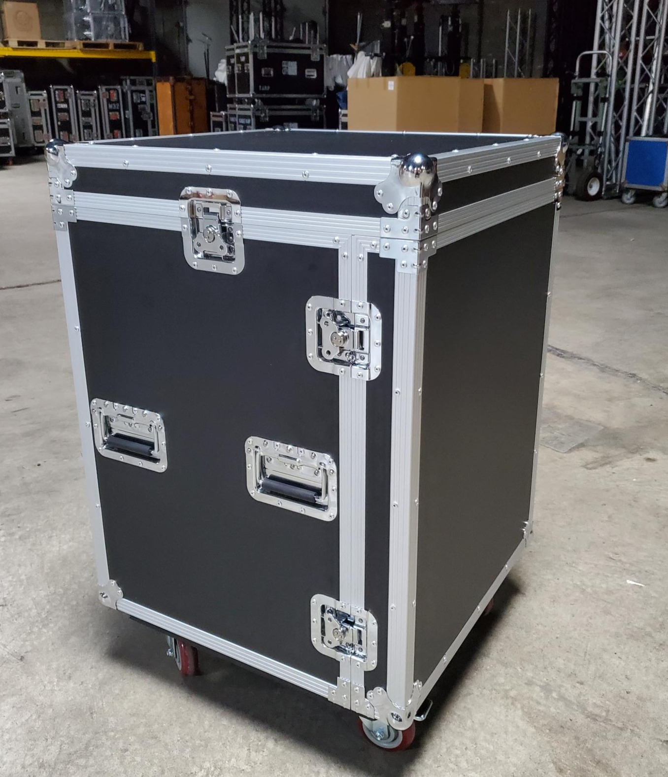 4 Drawer Work Box w/Table and Padded Flip Work Top