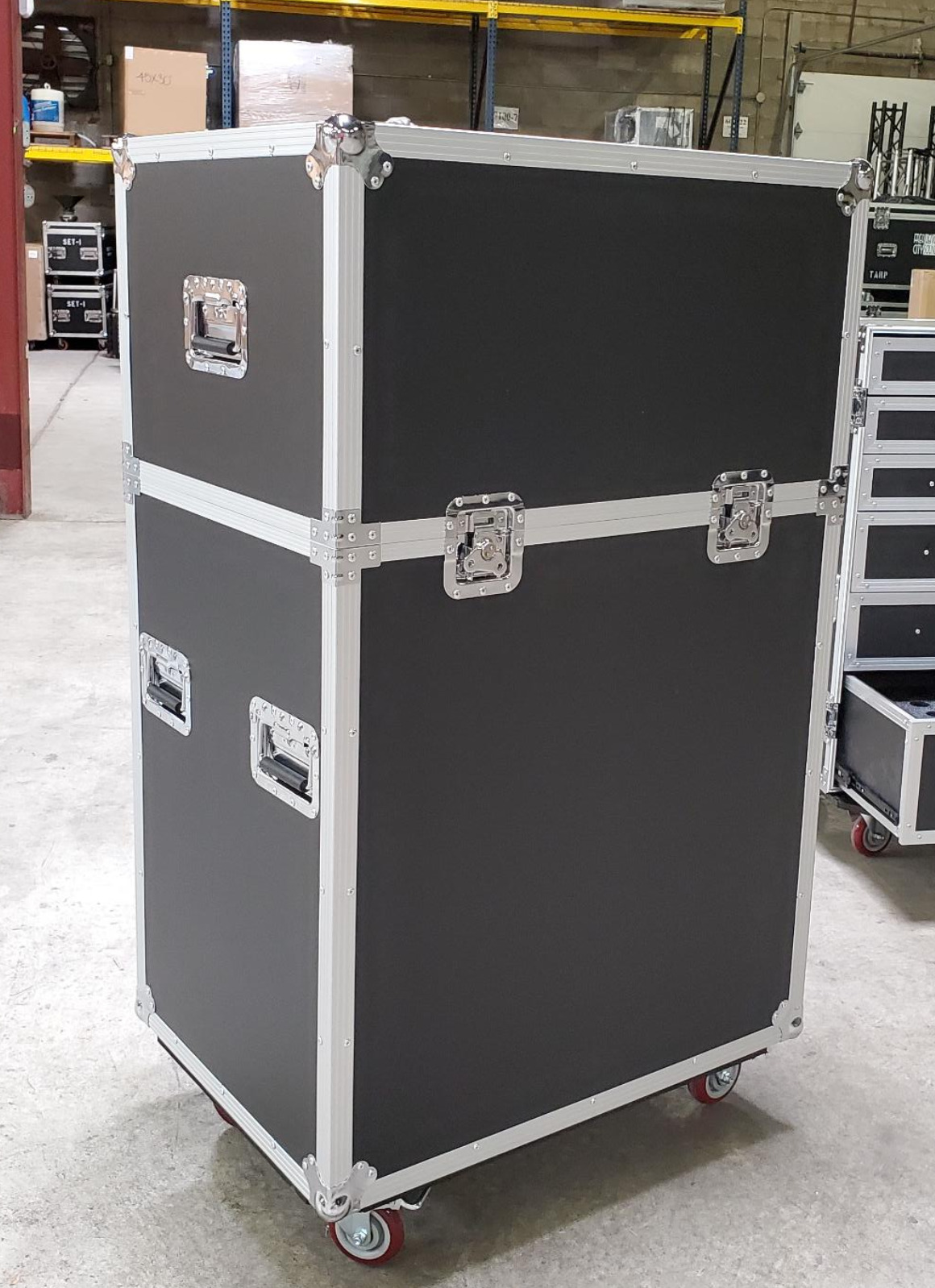 24 Slot Upright Microphone Stand Road Case Truck Pack $599