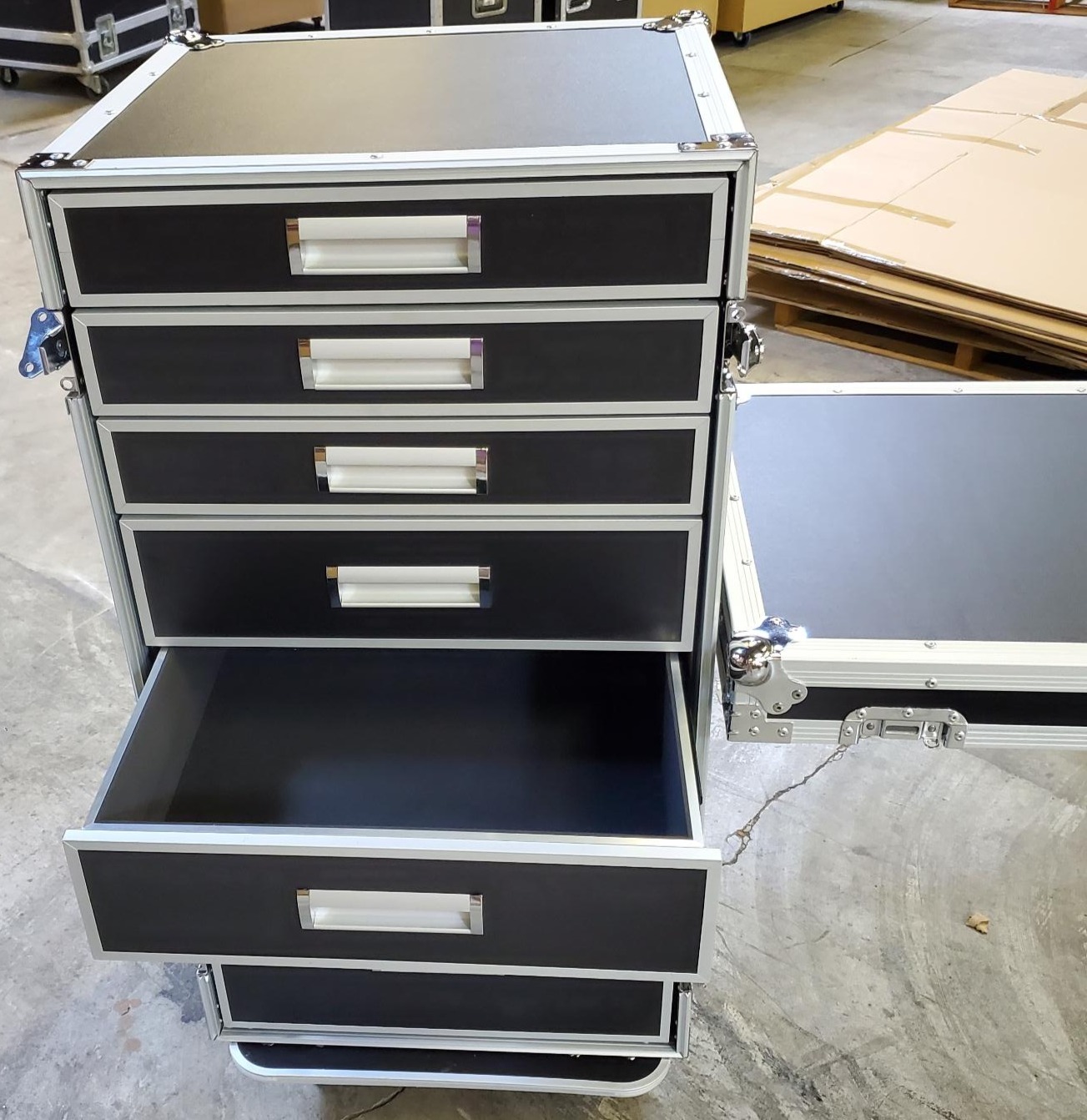 CLUB WORK BOX - DRAWERS - ROAD CASE - $635