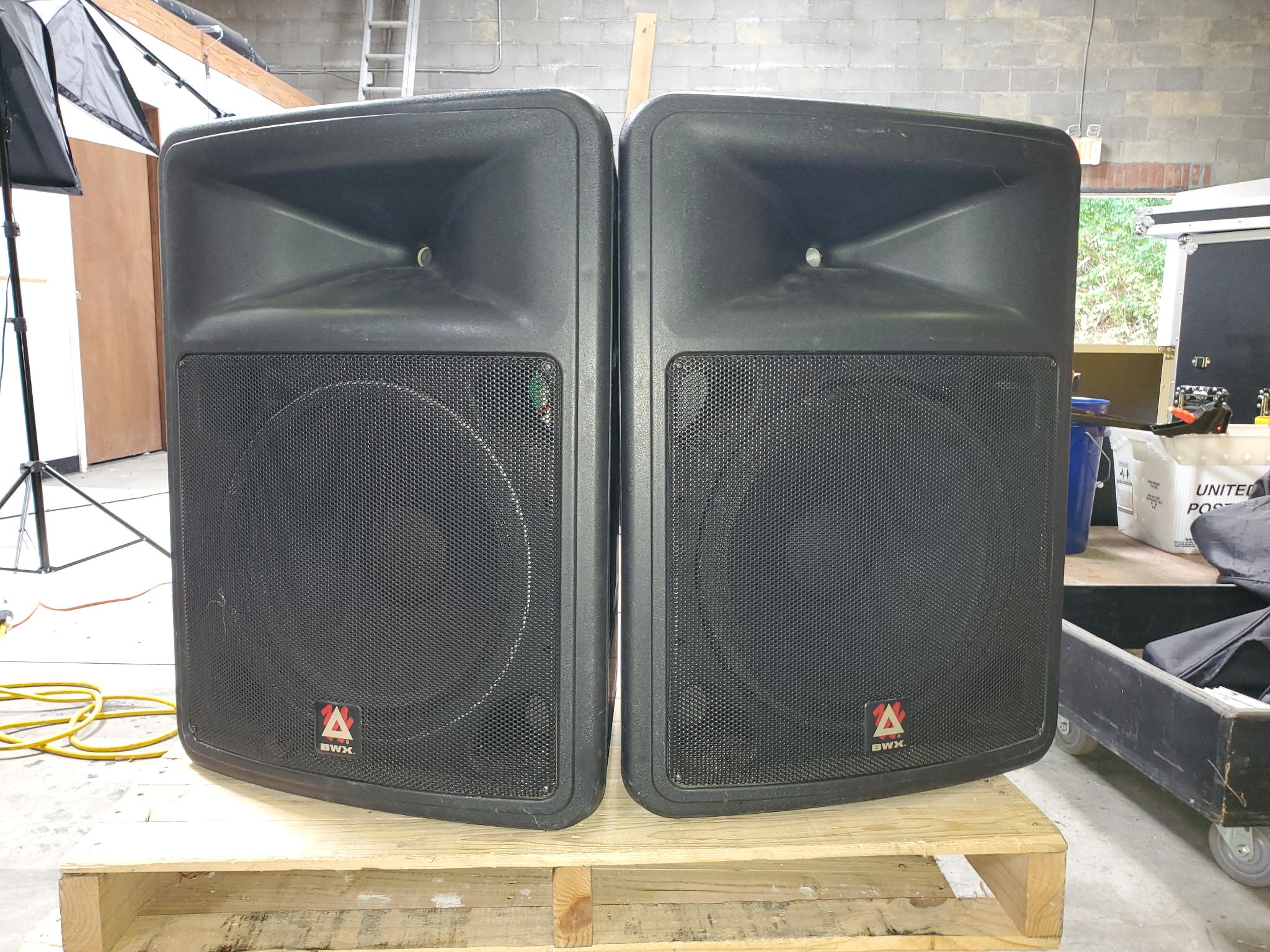 For Sale Peavey Impulse 1015 15″ Two-Way Weather-Resistant Loudspeaker