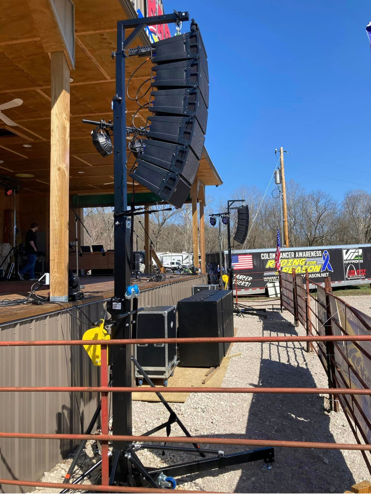 JASON HOLLOWELL HDL6 RIG Freq City Sound Line Array Lift