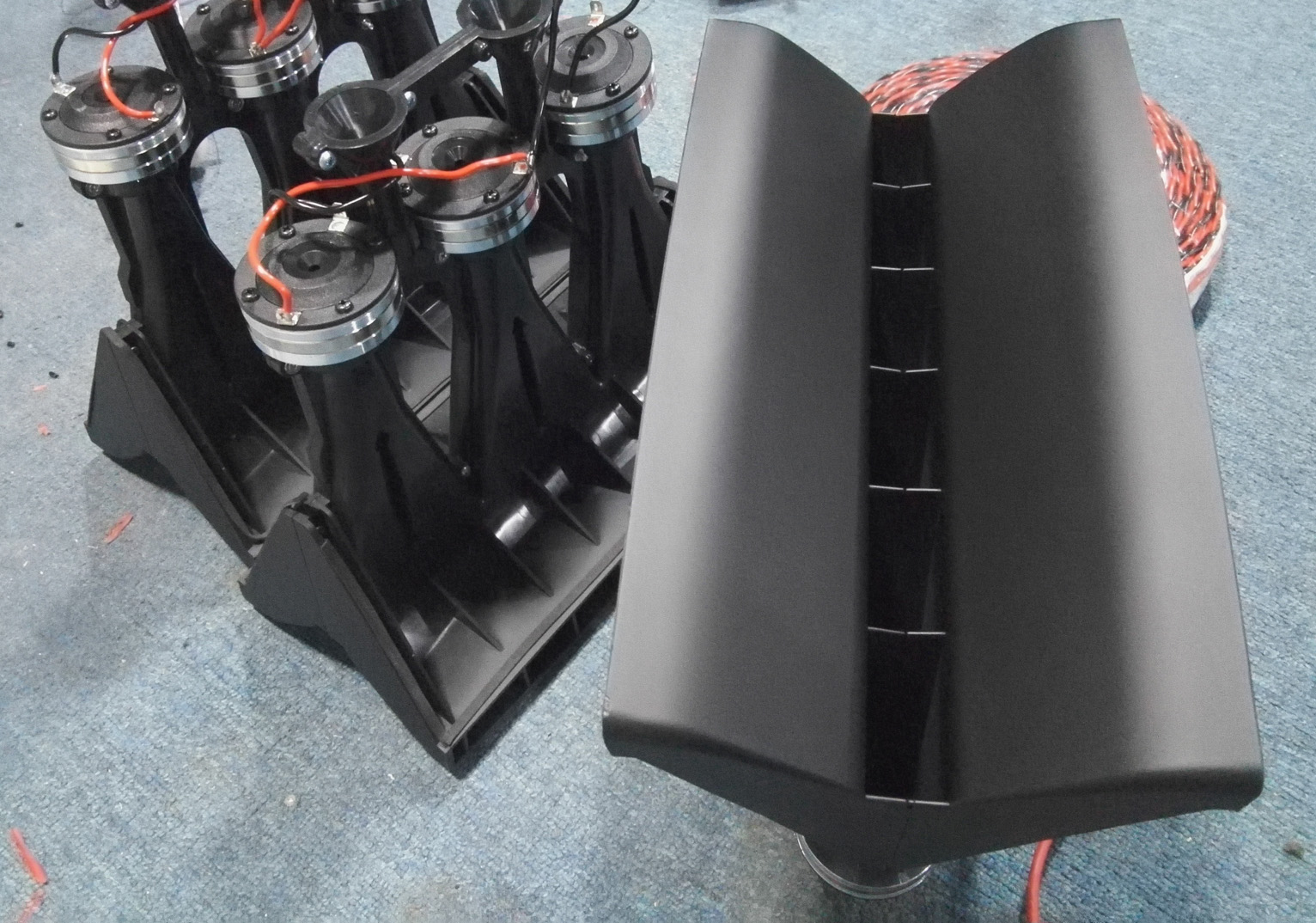 FCS12LAP / 1600-Watt Active Line Array Horn array layout