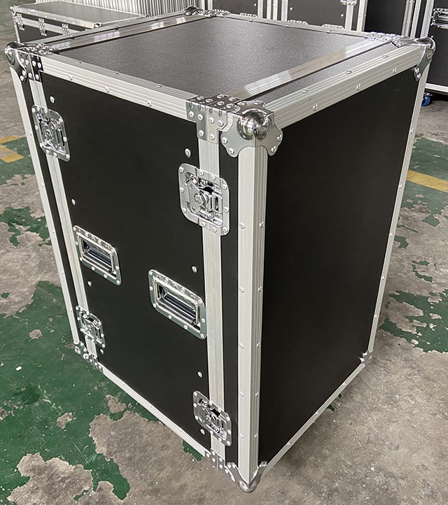 Freq City Sound 18 Space Rack Mount ATA Flight Case w/Casters $429